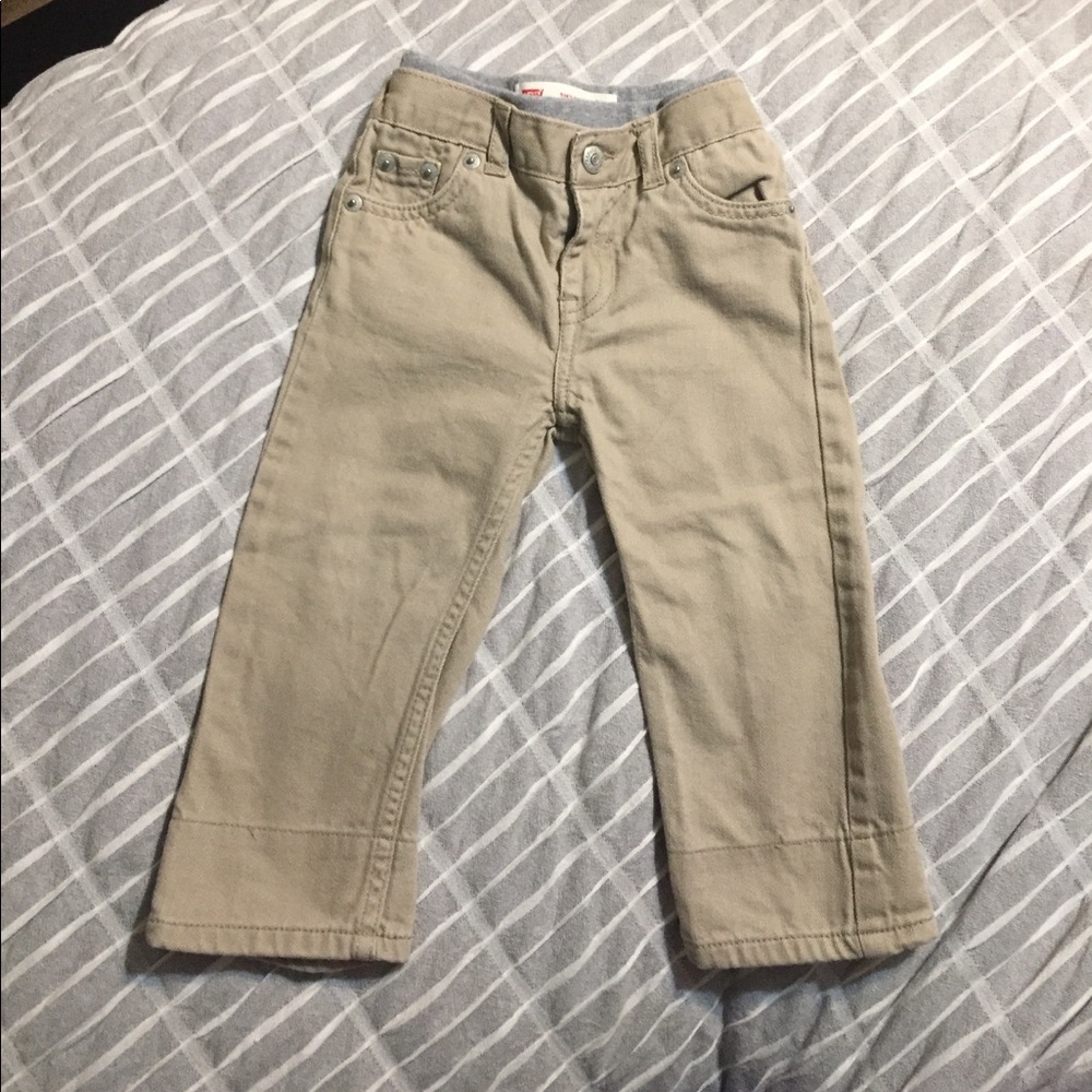 EUC- Levi khaki color jeans